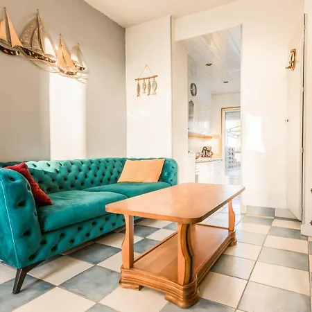 Semesterbostad Maison Jardin Terrasse Parking Gratuit Autour De La Maison